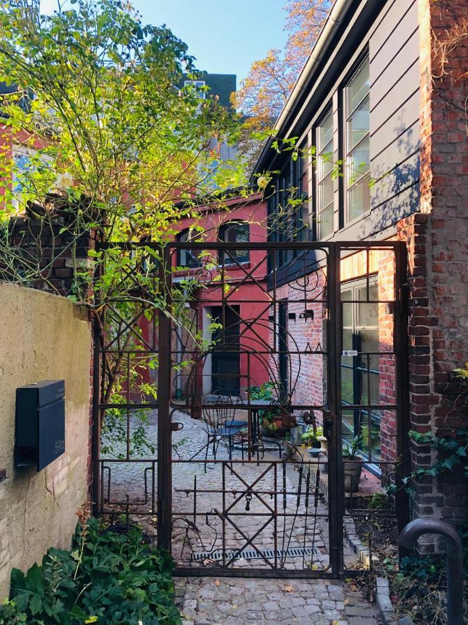 Bezaubernde Gastesuite Mit Terrasse Im Hinterhof Hamburgo Exterior foto